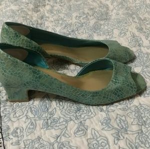 MODA  dress shoes, turquoise